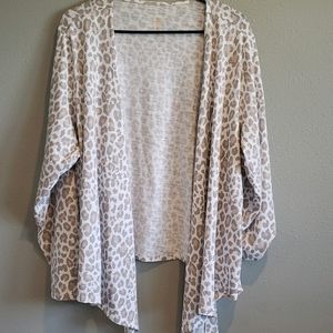 2X Shrug animal print